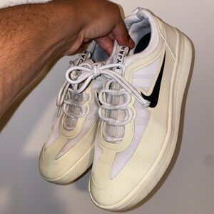 Nike SB Nyjah Free 2.0 White BV2078-100 Womens Sz 8.5 Sneakers